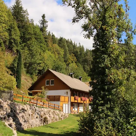 Lorenz * Am Bach