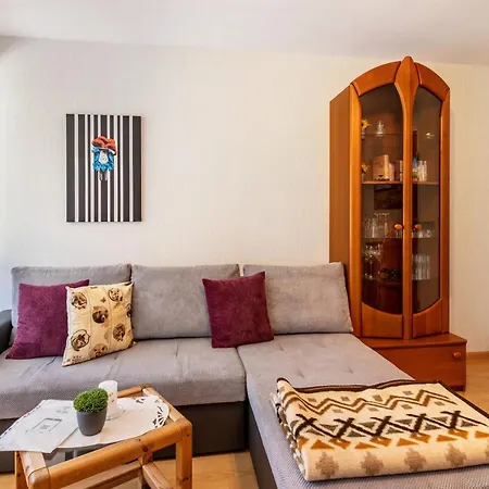Lorenz Apartment *